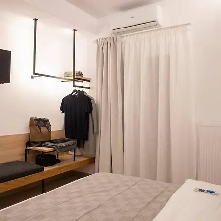 Heritage & Tales: Anavasis Apartman